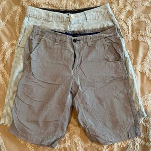 2 men’s size 30 shorts .  In good condition.  O’Neil & Kenneth Cole .